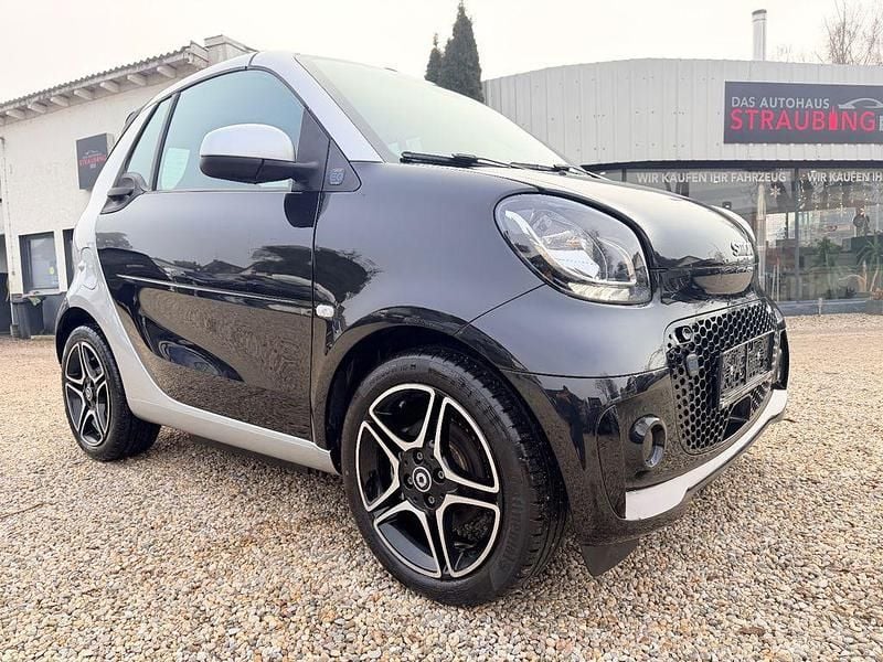 Schwarz Gebraucht 2020 Smart ForTwo Electric Drive Cabrio | 9.900 € (Fairer Preis) - Bild 1/4