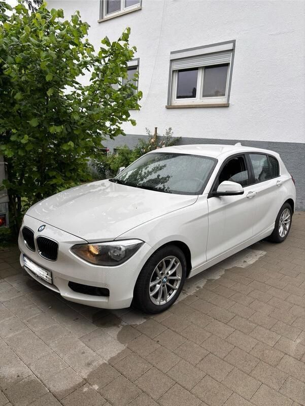 Weiß Gebraucht 2013 BMW 114 Kleinwagen | 5.900 € - Bild 1/4