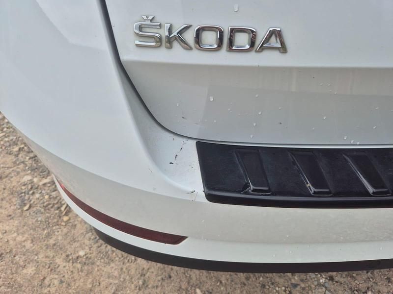 Gebraucht Skoda Superb 190 PS (139 kW) 2018 Weiß Kombi