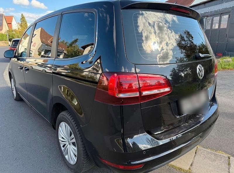 Gebraucht VW Sharan 100 PS (73 kW) 2018 Schwarz Van / Kleinbus