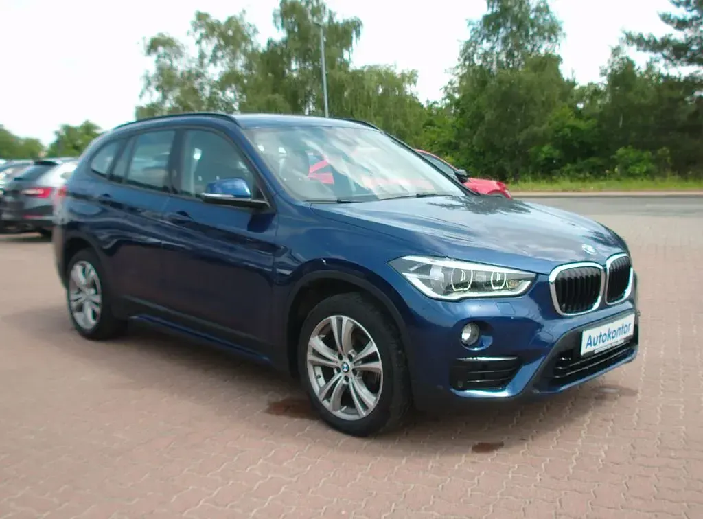 Gebraucht BMW X1 Sport Line 150 PS (110 kW) 2019 Blau SUV