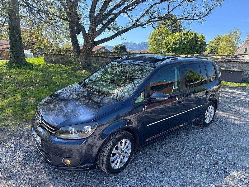 Gebraucht VW Touran Highline 177 PS (130 kW) 2014 Blau Van / Kleinbus