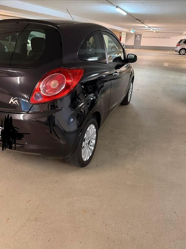Gebraucht Ford Ka Titanium 68 PS (50 kW) 2010 Schwarz Kleinwagen