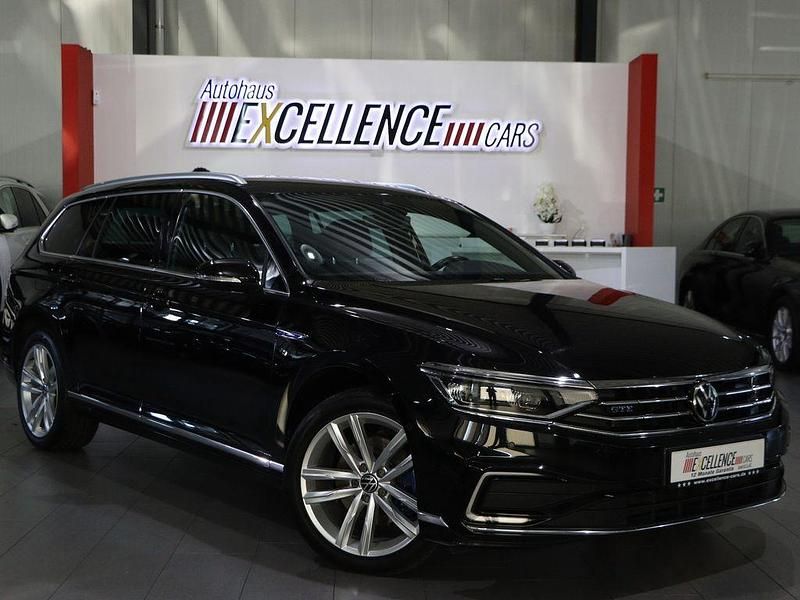 Gebraucht VW Passat Highline 218 PS (160 kW) 2021 Schwarz Kombi