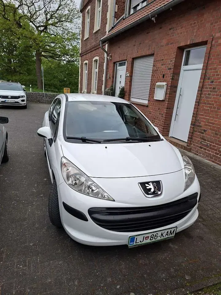 Gebraucht Peugeot 207 Urban Move 73 PS (53 kW) 2007 Kleinwagen