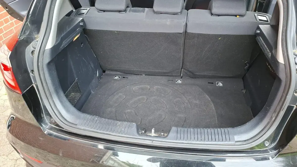 Używany Kia Rio 84 KM (61 kW) 2016 Czarny Hatchback