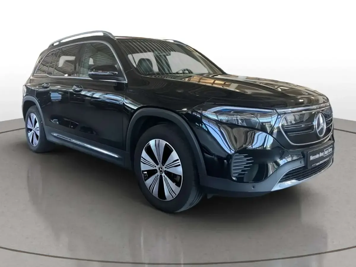 Gebraucht Mercedes EQB300 Progressive 167 kW (228 PS) 2022 Nachtschwarz uni SUV