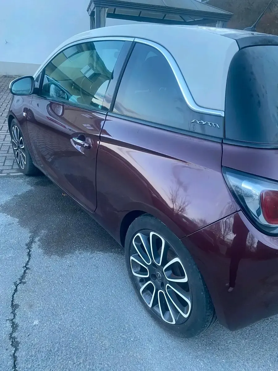 Gebraucht Opel Adam 87 PS (63 kW) 2014 Violet Kleinwagen