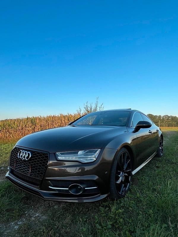 Braun Gebraucht 2014 Audi A7 Sportback S-Line Kleinwagen | 24.500 € (Teuer) - Bild 1/4