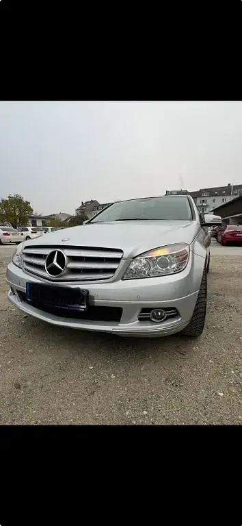 Gebraucht Mercedes C180 156 PS (114 kW) 2010 Silber Limousine