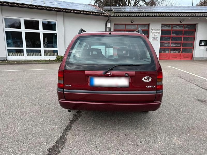Second-hand Opel Astra 60 CP (44 kW) 1996 Mov Break