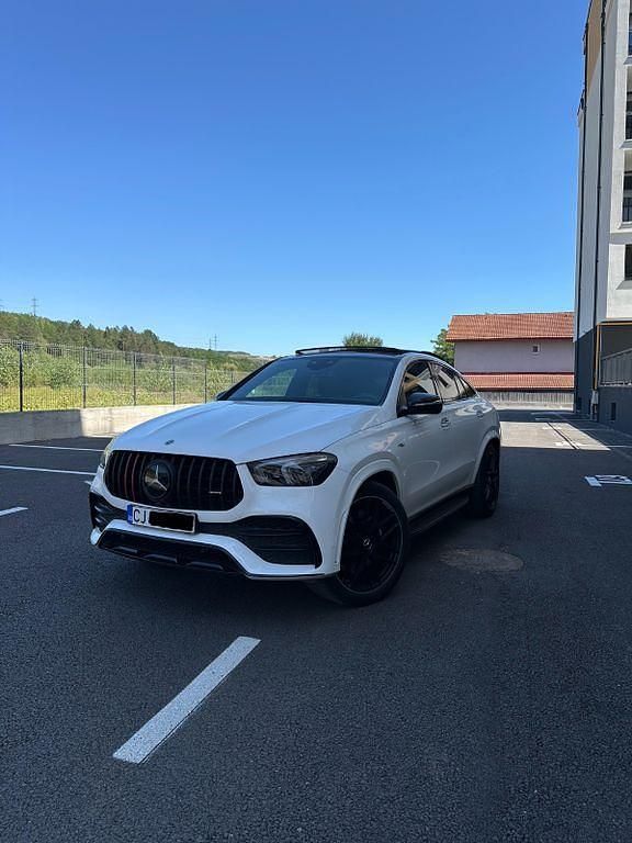 Weiß Gebraucht 2021 Mercedes GLE53 AMG AMG SUV | 80.900 € - Bild 1/4