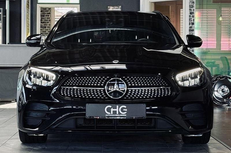 Gebraucht Mercedes E220 AMG line 194 PS (142 kW) 2020 Schwarz Limousine