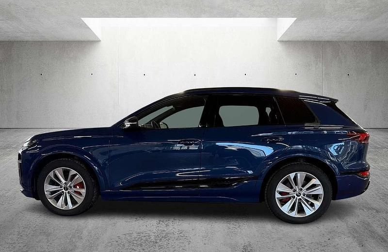 Gebraucht Audi SQ6 e-tron Edition .1 359 kW (489 PS) 2024 Blau SUV