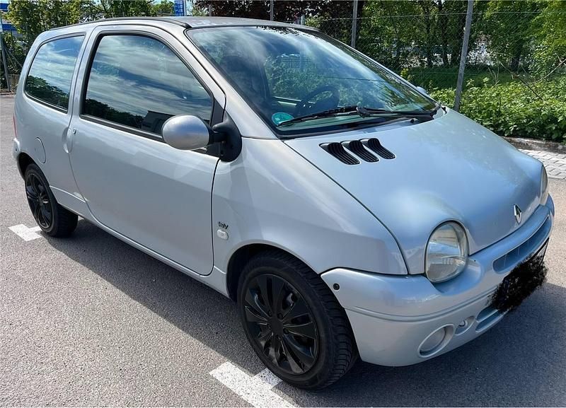 Second-hand Renault Twingo 75 CP (55 kW) 2003 Argintiu Hatchback