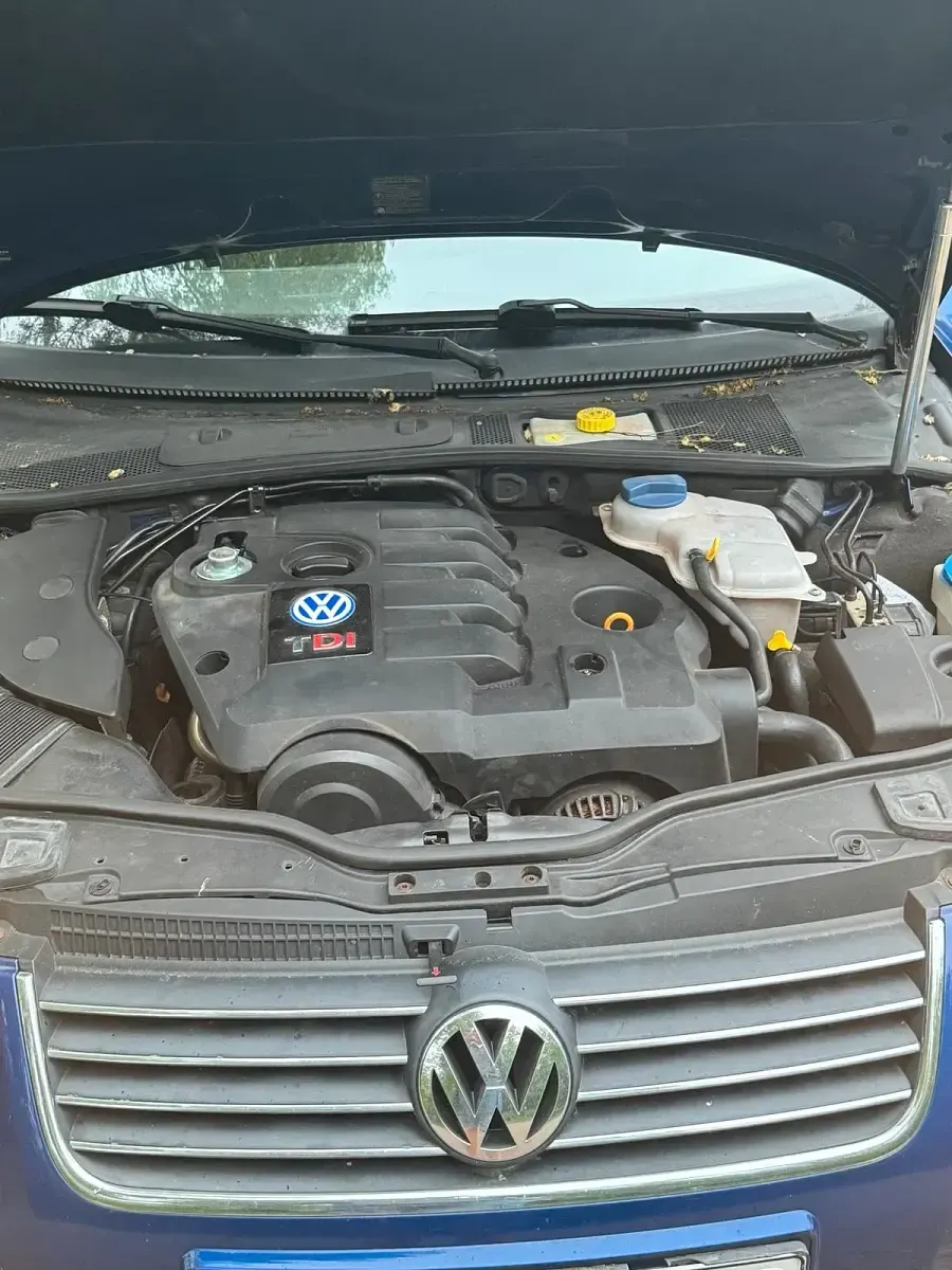 Gebraucht VW Passat 130 PS (95 kW) 2001 Blau Kombi