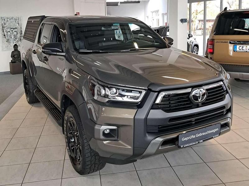 Manganbronze Gebraucht 2022 Toyota HiLux Abholung | 45.850 € (Guter Preis) - Bild 1/4