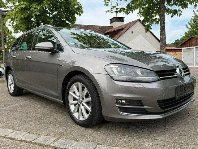 Second-hand VW Golf VII LOUNGE 110 CP (80 kW) 2015 Gri Break
