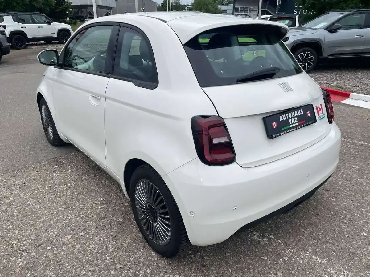 Gebraucht Fiat 500e 86 kW (118 PS) 2024 Weiß Kleinwagen