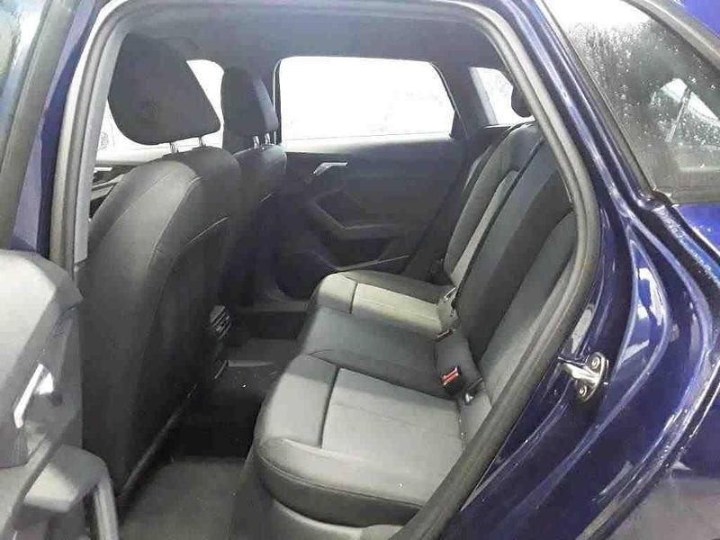 Second-hand Audi A3 Advanced 110 CP (80 kW) 2023 Albastru Berlinǎ
