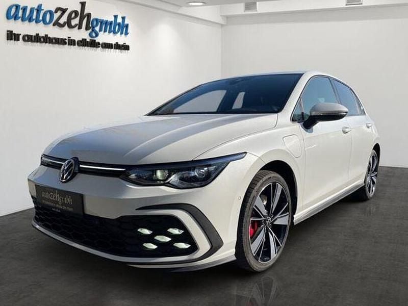 Gebraucht VW Golf VIII GTE 245 PS (180 kW) 2022 White metallic Limousine
