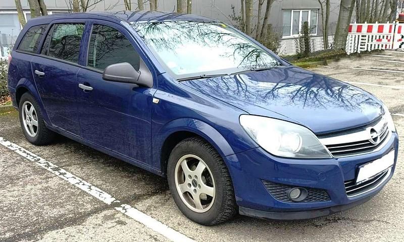 Gebraucht Opel Astra Selection 90 PS (66 kW) 2010 Blau Kombi