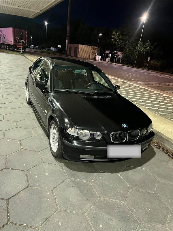 Gebraucht BMW 325 Sport Line 192 PS (141 kW) 2003 Schwarz Limousine