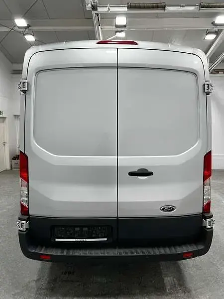 Gebraucht Ford Transit ST 105 PS (77 kW) 2018 Silber Van