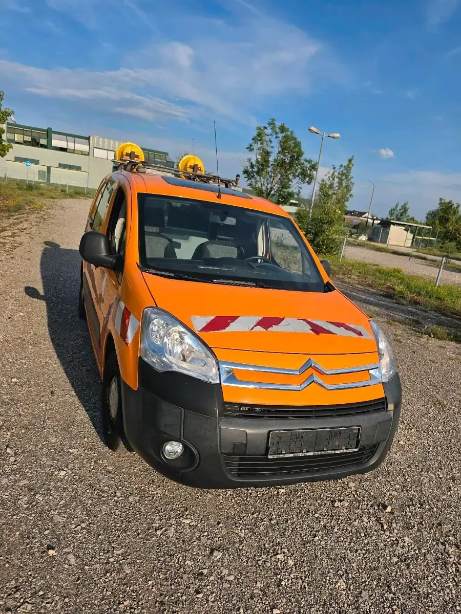 Gebraucht Citroën Berlingo 90 PS (66 kW) 2012 Orange Van / Kleinbus