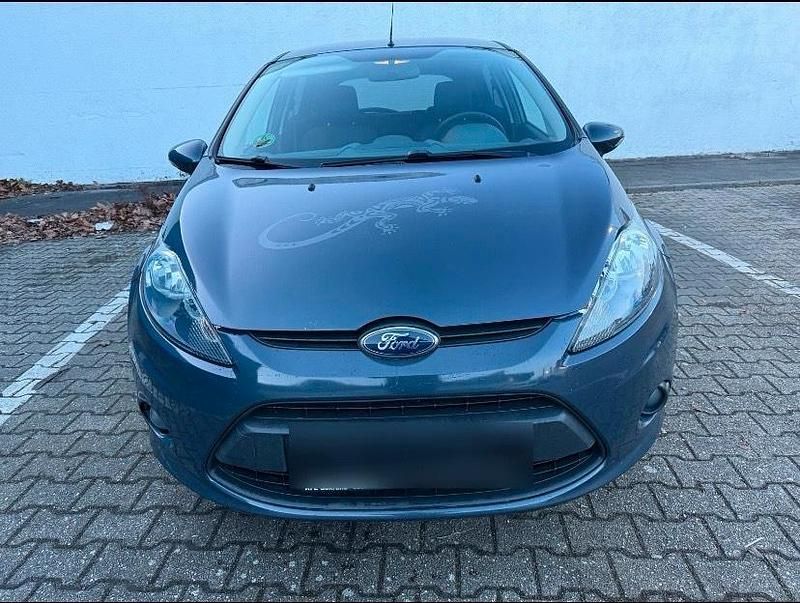 Gebraucht Ford Fiesta 82 PS (60 kW) 2011 Grau Kleinwagen