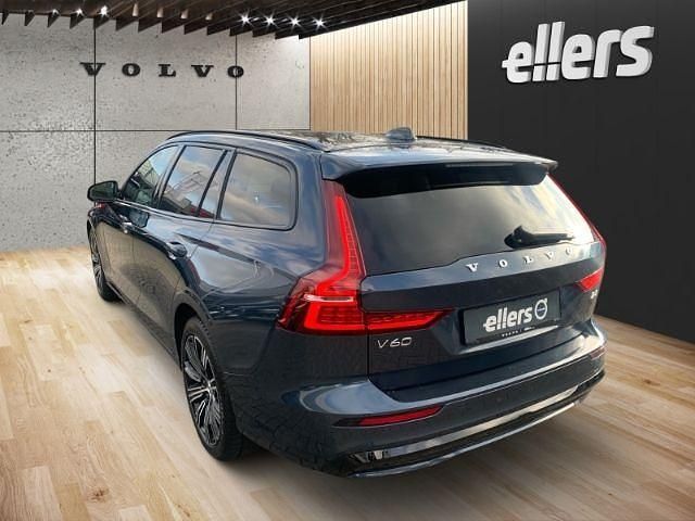 Gebraucht Volvo V60 Plus 197 PS (144 kW) 2025 Blau Kombi