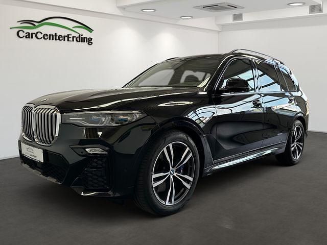 Black sapphire metallic Gebraucht 2021 BMW X7 M Sport SUV | 61.990 € (Fairer Preis) - Bild 1/4
