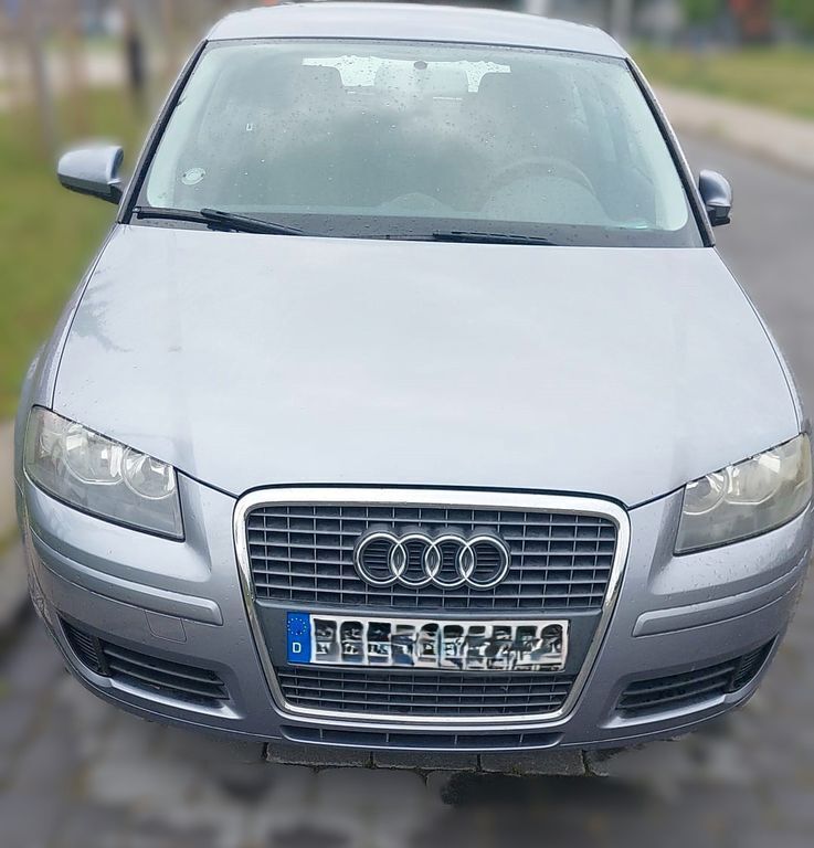 Silber Gebraucht 2005 Audi A3 Ambiente Coupé | 2.000 € (Guter Preis) - Bild 1/4