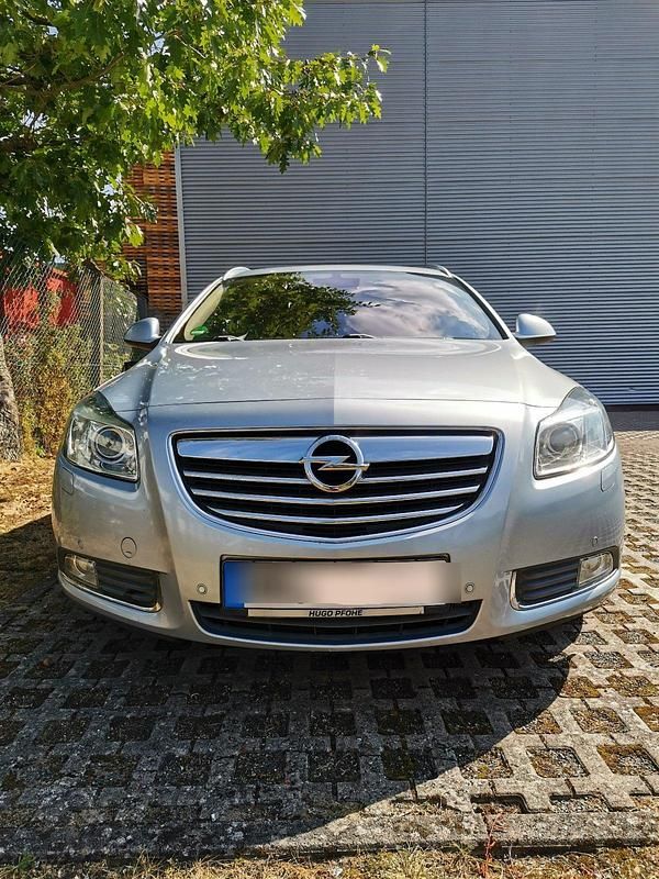 Silber Gebraucht 2012 Opel Insignia Kombi | 5.999 € (Fairer Preis) - Bild 1/4