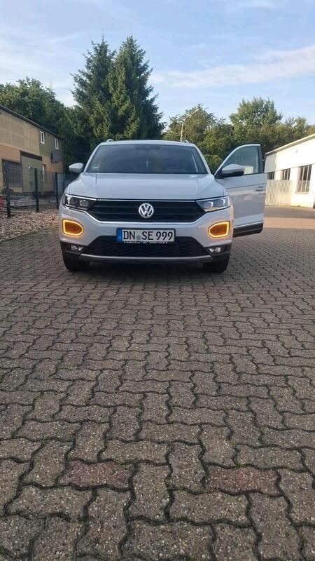 Weiß Gebraucht 2019 VW T-Roc R-line SUV | 19.900 € (Superpreis) - Bild 1/4