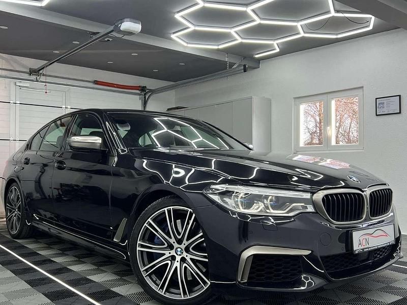 Gebraucht BMW 550 400 PS (294 kW) 2019 Saphirschwarz Limousine