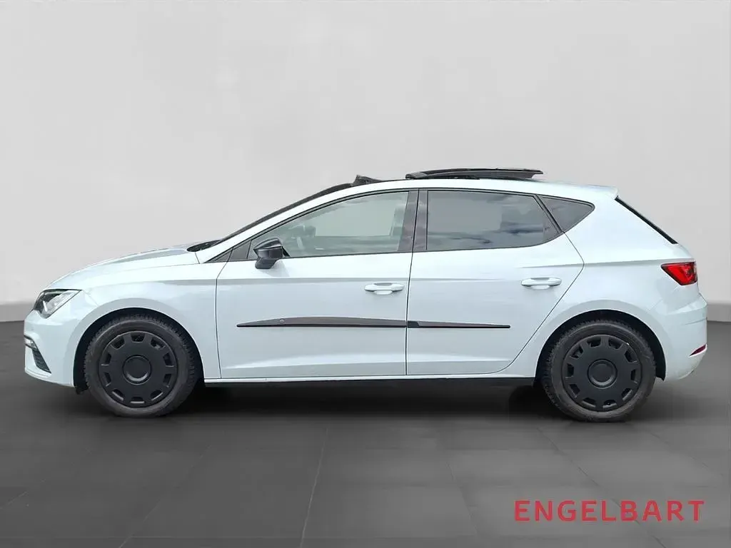 Używany Seat Leon FR 150 KM (110 kW) 2020 Szary Sedan/Limuzyna