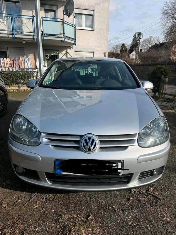 Gebraucht VW Golf V 150 PS (110 kW) 2004 Silber Kleinwagen