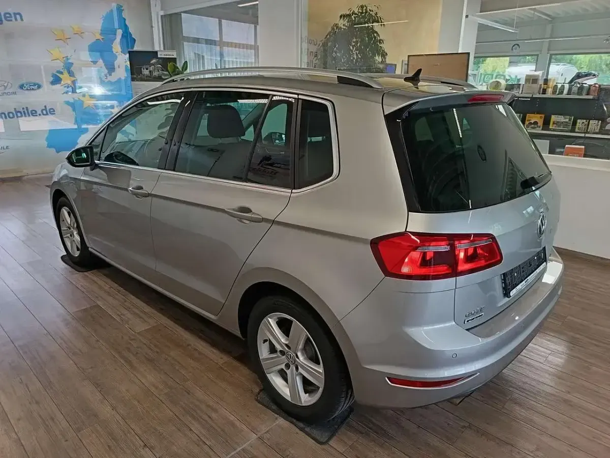 Gebraucht VW Golf Sportsvan 150 PS (110 kW) 2016 Tungstensilber metallic Van / Kleinbus