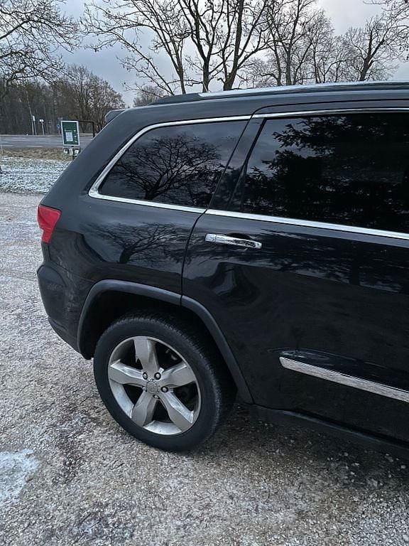 Gebraucht Jeep Grand Cherokee Overland 241 PS (177 kW) 2012 Schwarz SUV