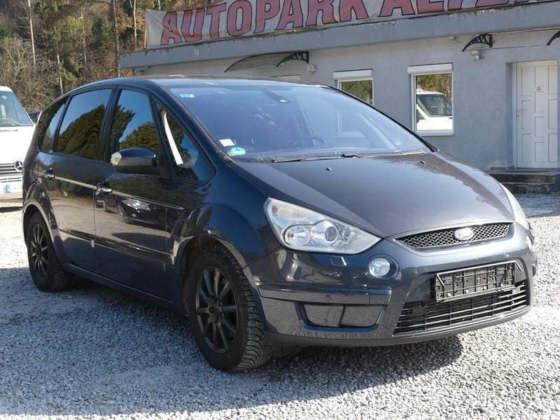 Gebraucht Ford S-MAX Titanium 175 PS (128 kW) 2009 Grau Van / Kleinbus