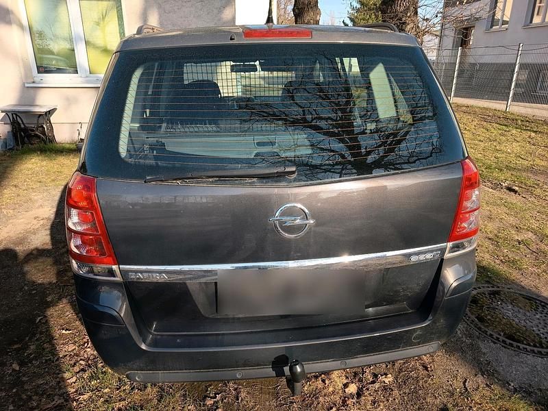 Gebraucht Opel Zafira 85 PS (62 kW) 2015 Grau Van / Kleinbus