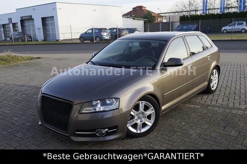 Gebraucht Audi A3 Attraction 125 PS (91 kW) 2012 Grau Kleinwagen