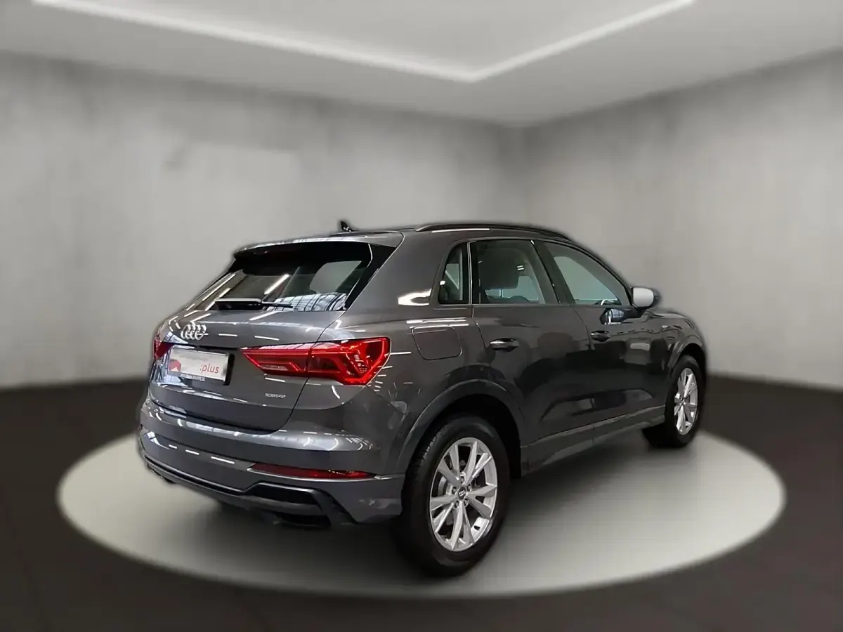 Gebraucht Audi Q3 S-Line 190 PS (139 kW) 2020 Grau metallic SUV