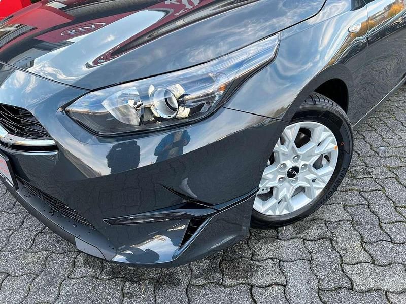 Neu Kia Ceed Vision 140 PS (102 kW) 2026 Pentamental Kleinwagen
