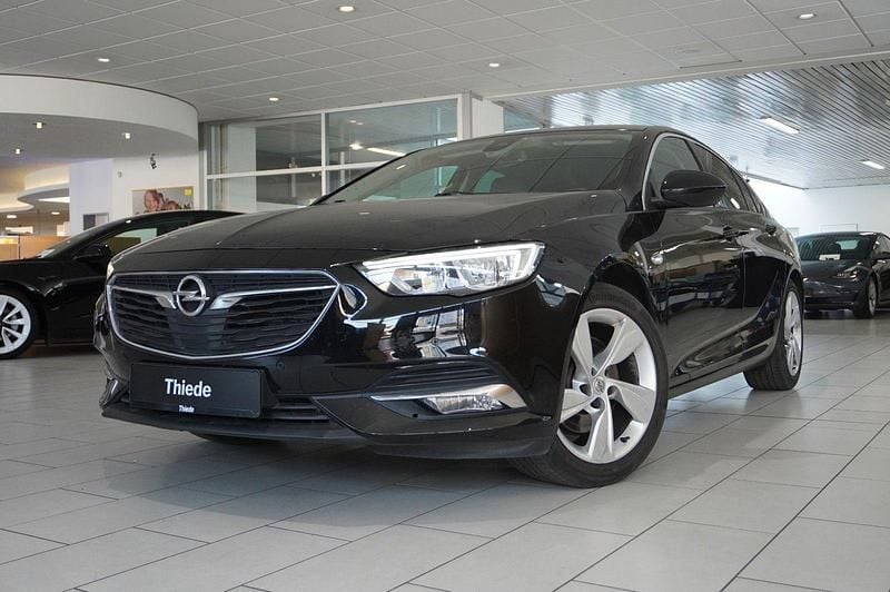 Gebraucht Opel Insignia 170 PS (125 kW) 2018 Onyx schwarz metallic Limousine