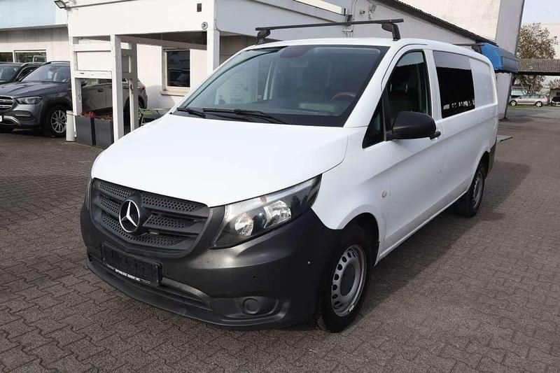 Arctic white Gebraucht 2017 Mercedes Vito Van / Kleinbus | 10.980 € - Bild 1/3