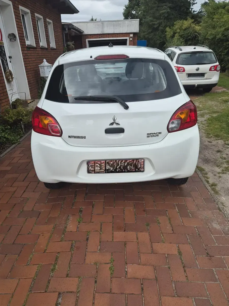 Gebraucht Mitsubishi Space Star Edition 71 PS (52 kW) 2016 Weiß Kleinwagen