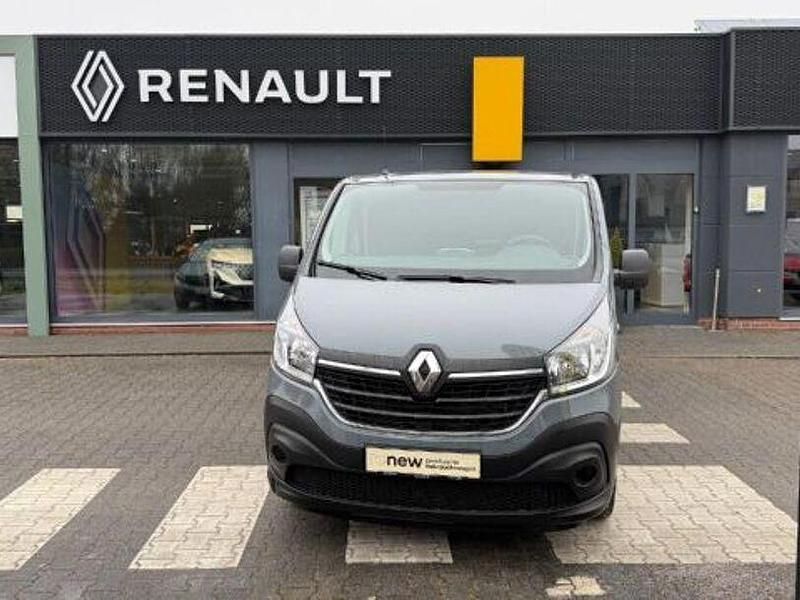 Gebraucht Renault Trafic Komfort 120 PS (88 kW) 2022 Städtisches grau Van / Kleinbus