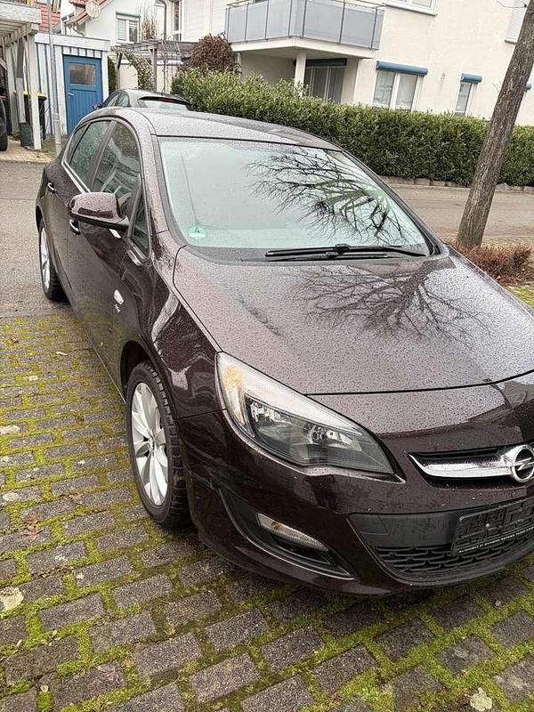 Gebraucht Opel Astra Active 140 PS (102 kW) 2012 Limousine